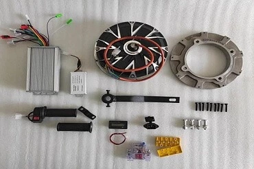 Conversion kit for hybrid mopeds/scooters